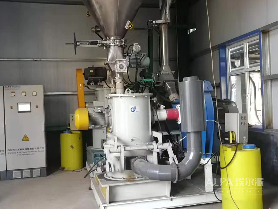 TSM<a href=http://www.swllp.cn/chanpin/144.html target=_blank class=infotextkey><a href=http://www.swllp.cn/chanpin/145.html target=_blank class=infotextkey>小蘇打</a></a>粉碎機設(shè)備實例圖